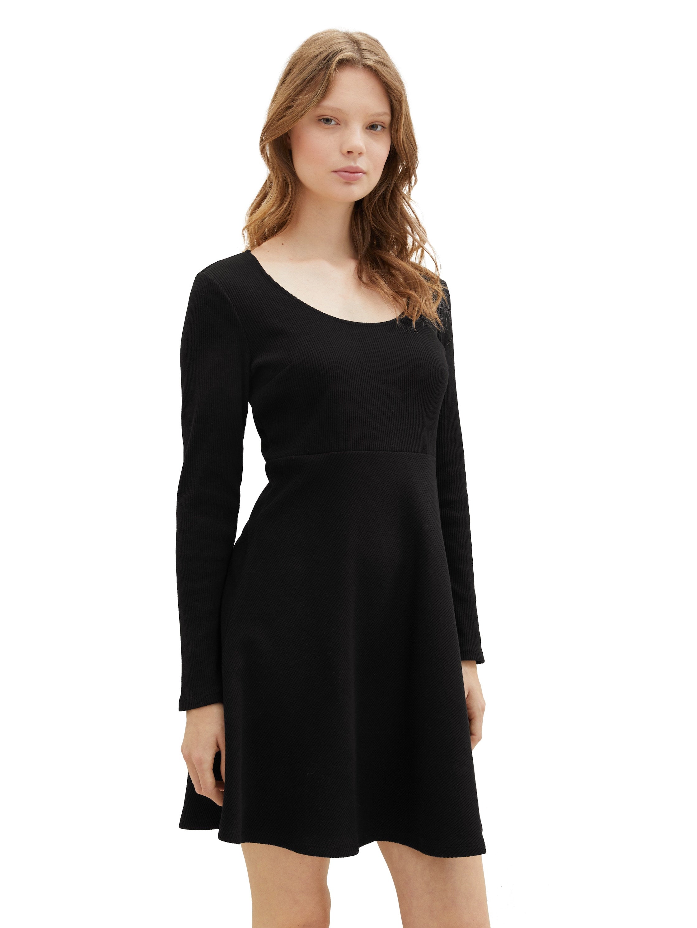 Long Sleeve Short Dress With Round Neckline_1038134_14482_05