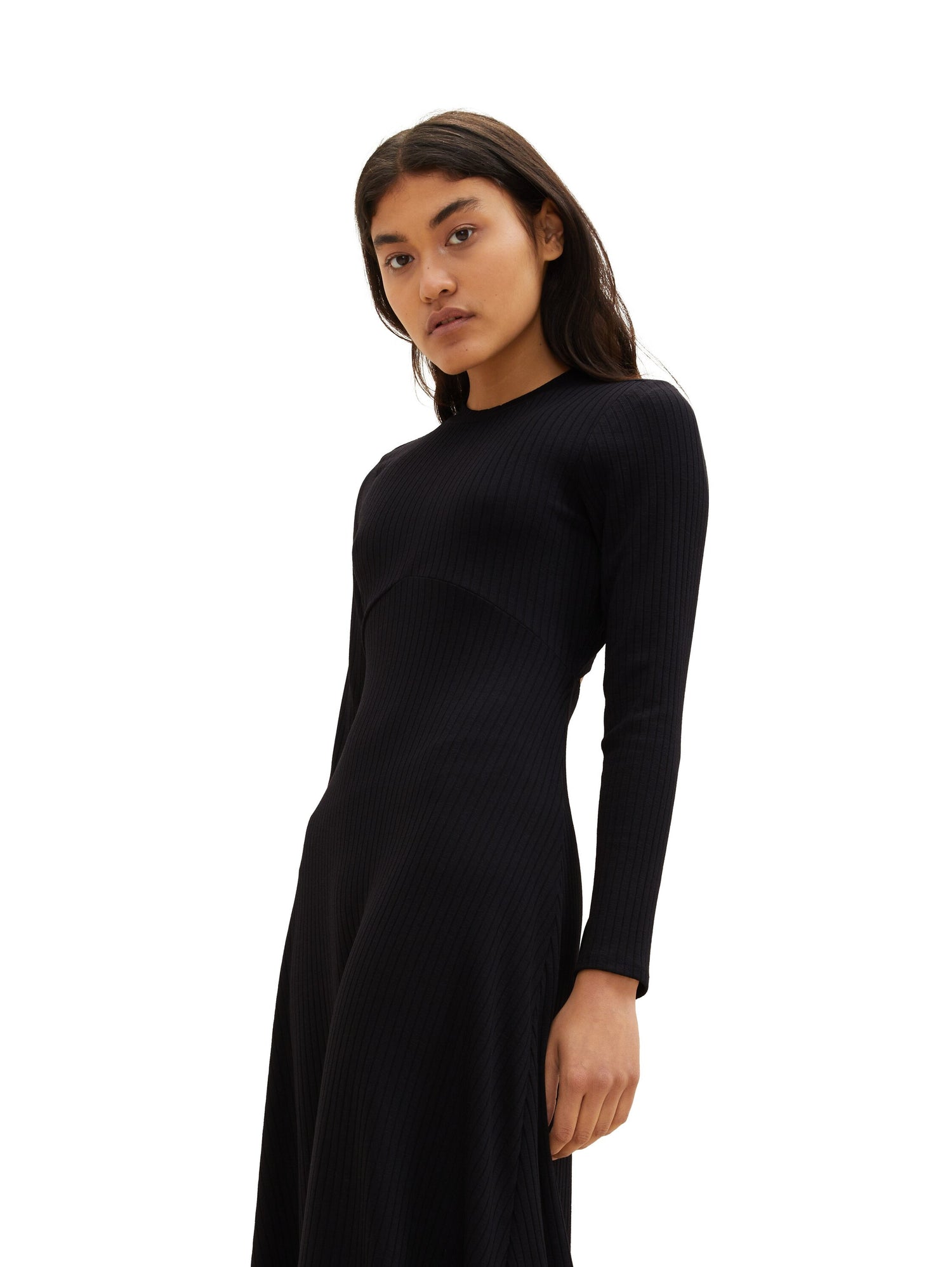 Long Sleeve Midi Dress With Back Cut Out_1038140_14482_02