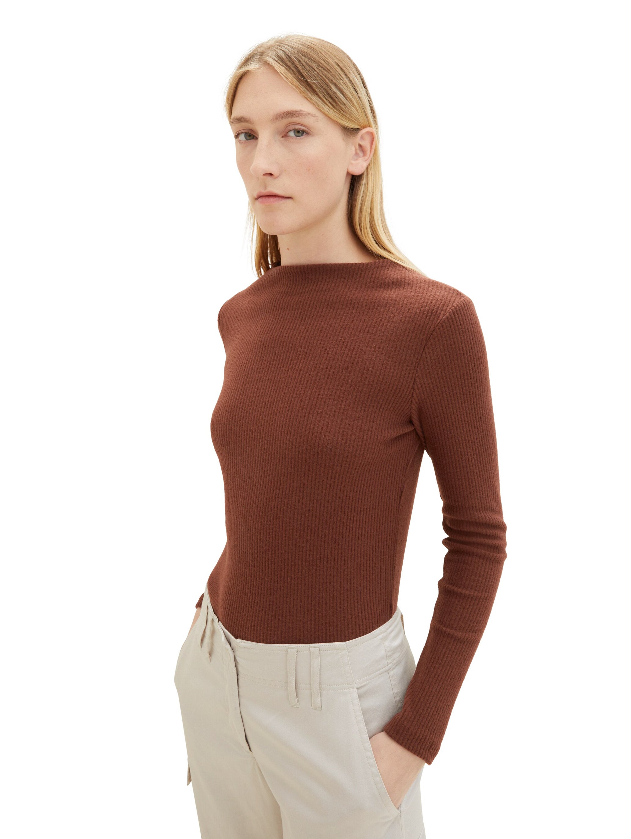 Long Sleeve T Shirt With Round Neckline_1038165_30337_02