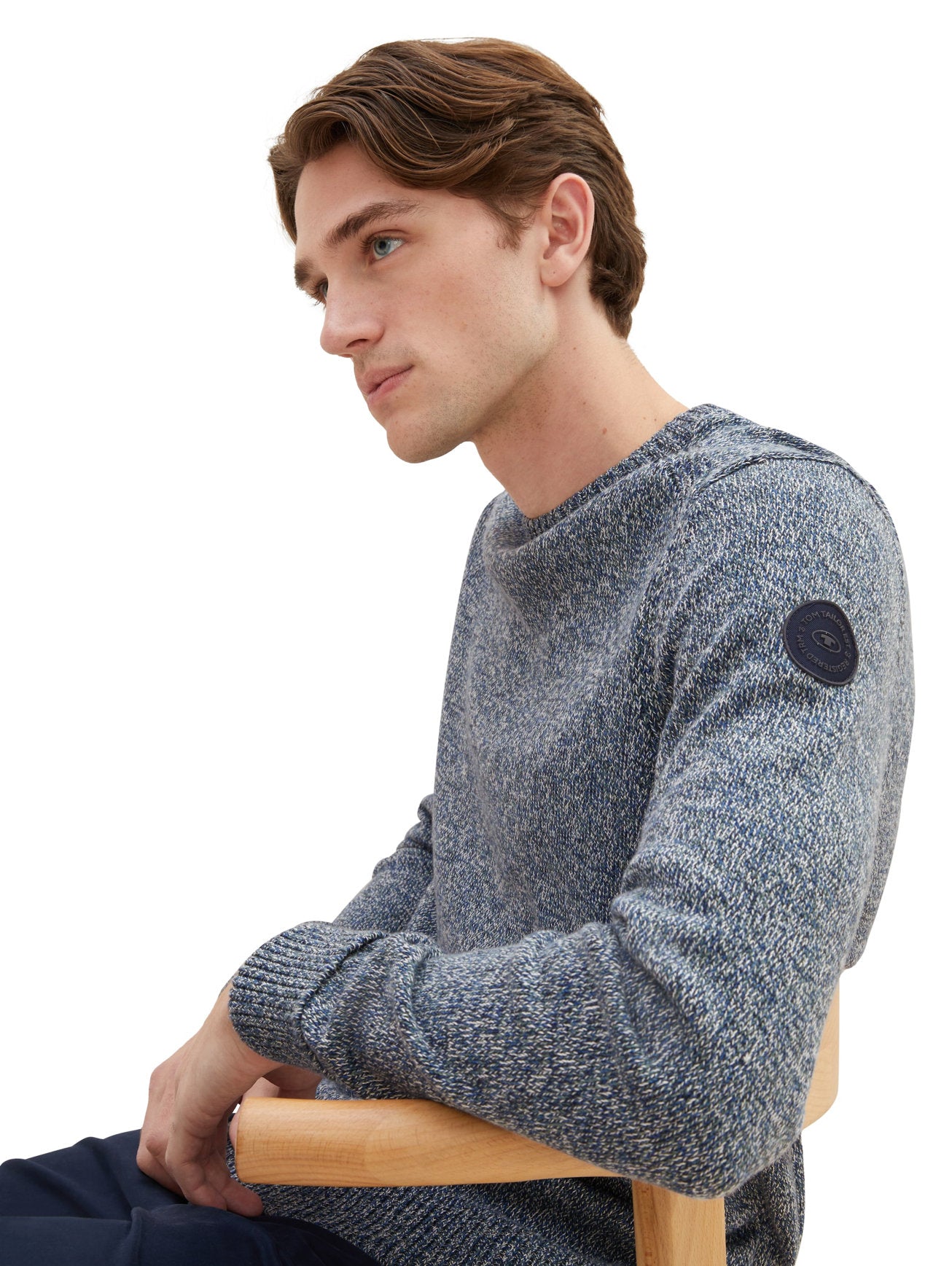 Knitted Sweater With Round Neckline_1038246_32741_02