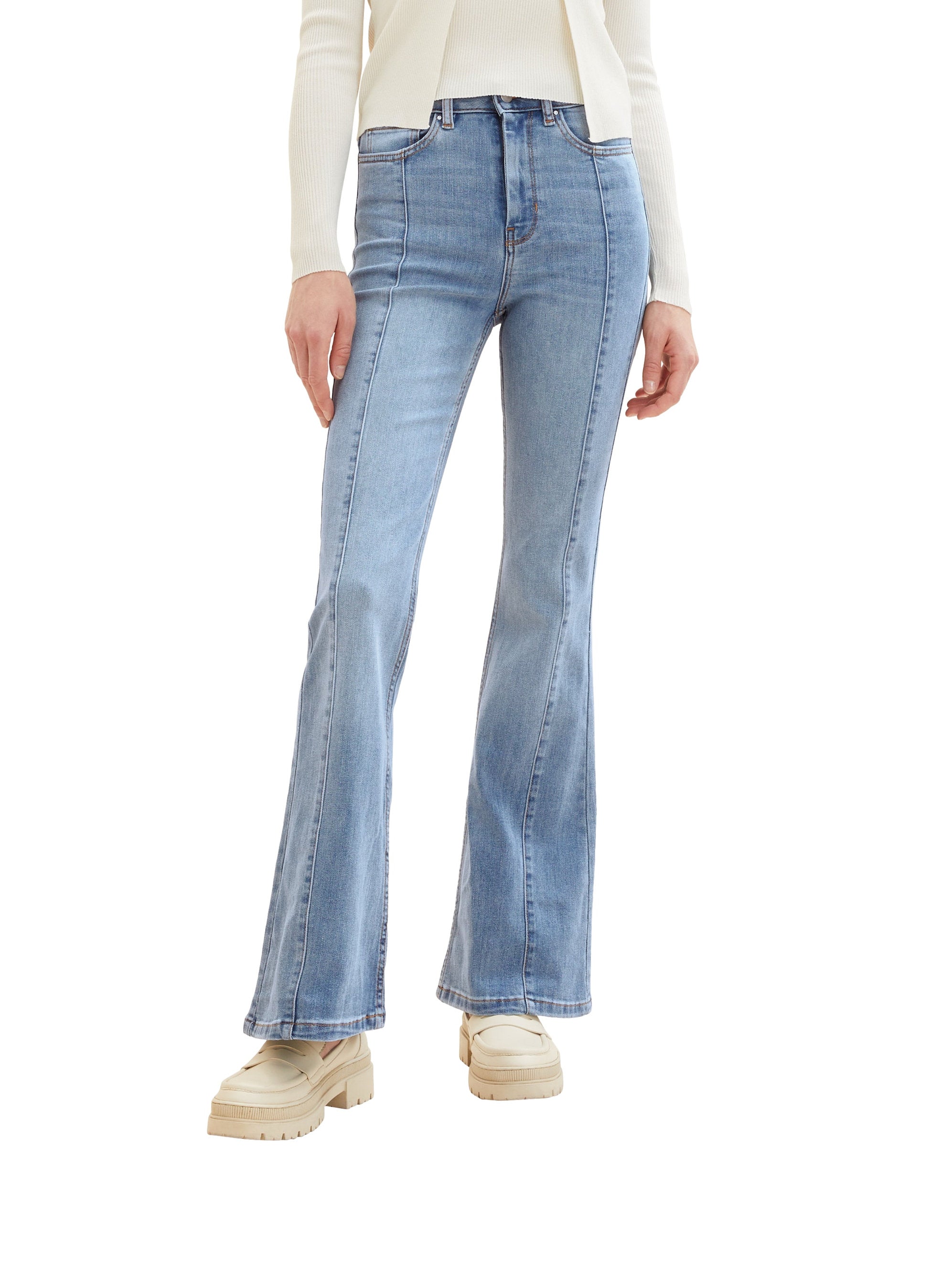 High Rise Flared Jeans_1038294_10118_02