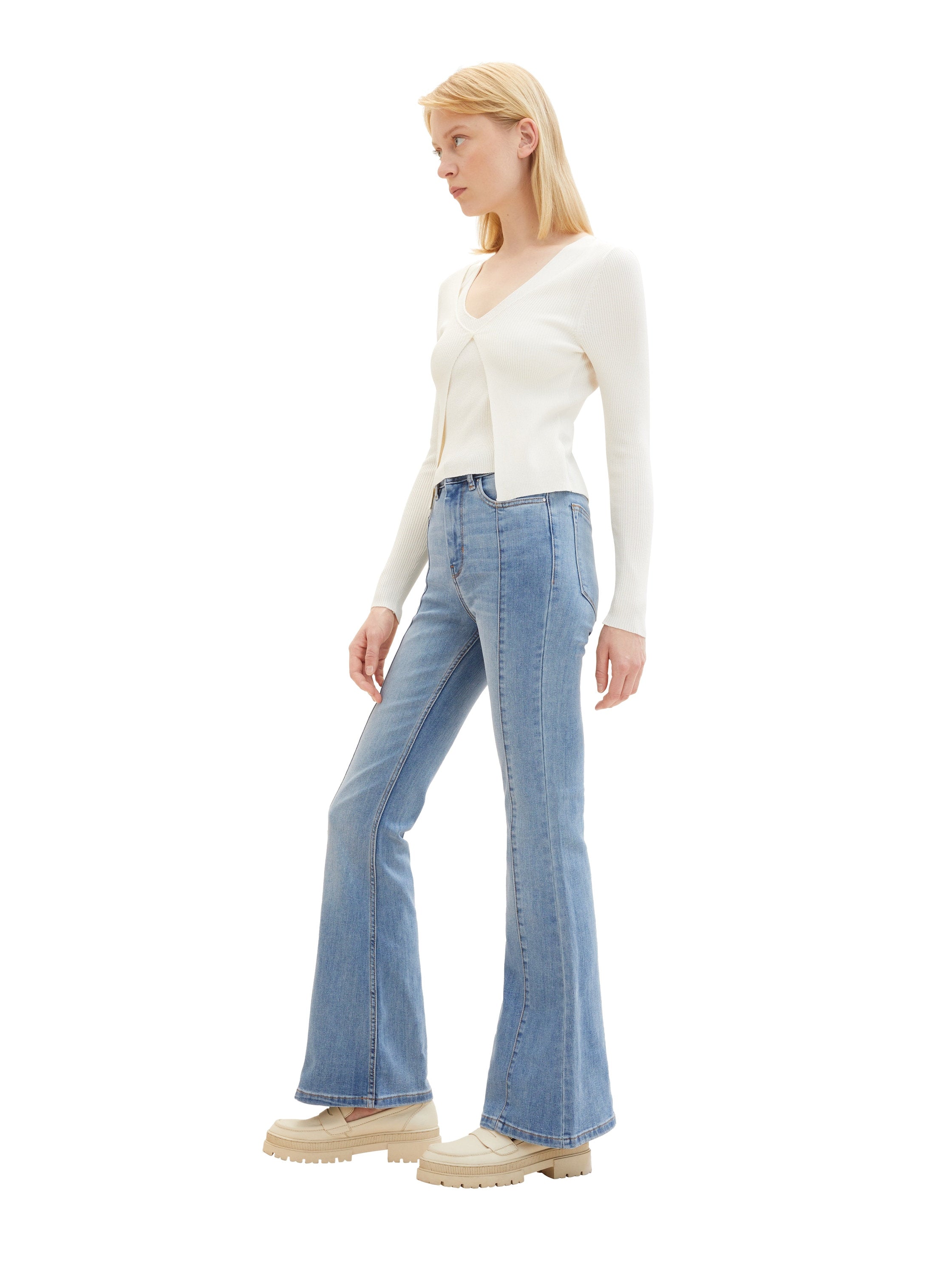 High Rise Flared Jeans_1038294_10118_03