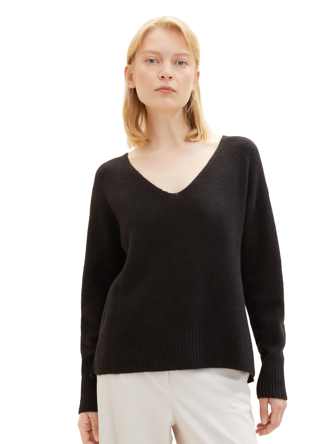 Loose Fit Sweater With Deep V Neck_1038392_14482_06