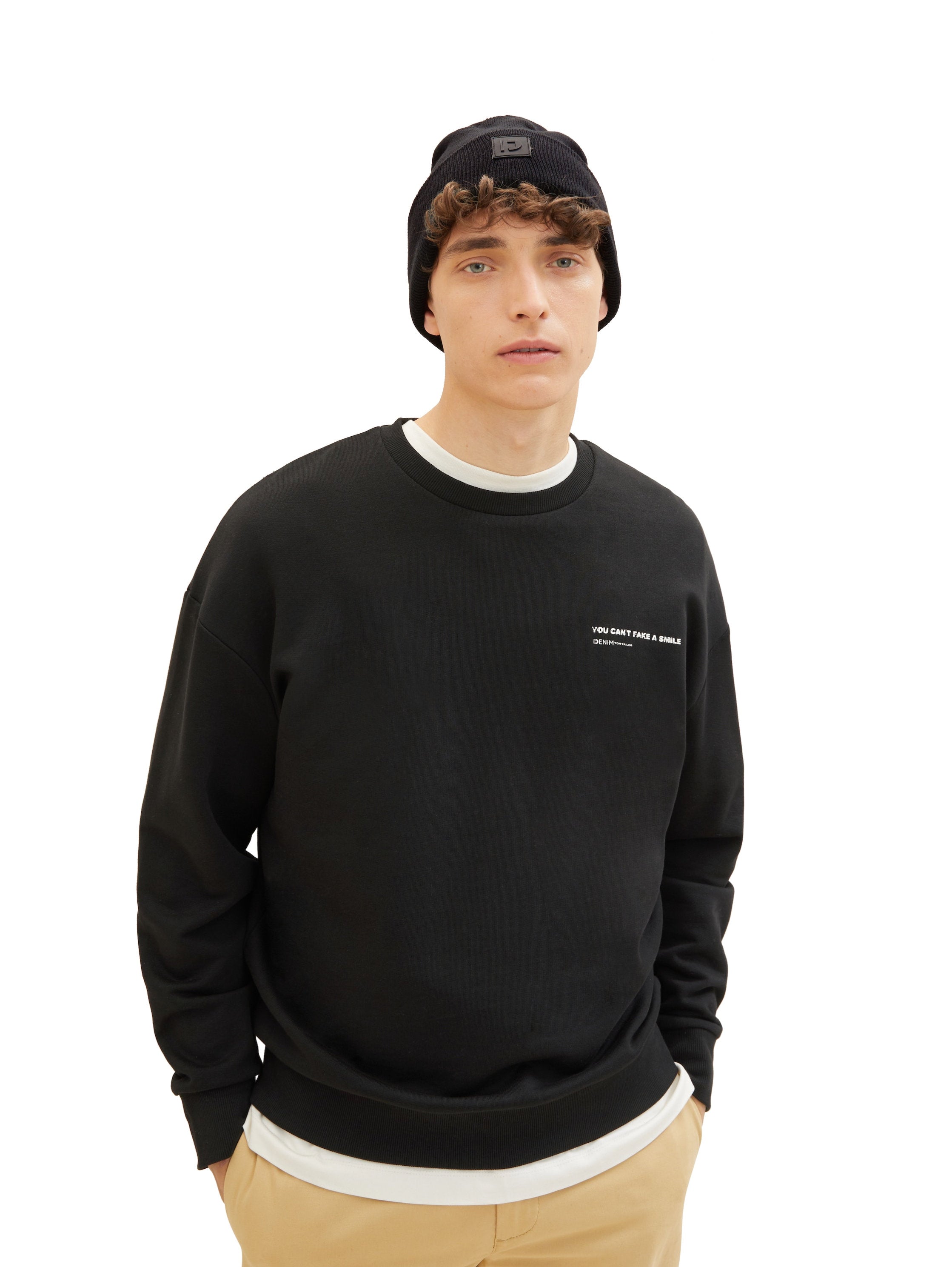 Knitted Beanie With Center Logo_1038673_29999_02