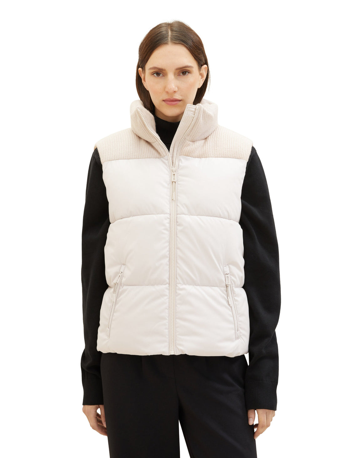 Padded Vest With High Collar_1038676_16339_02