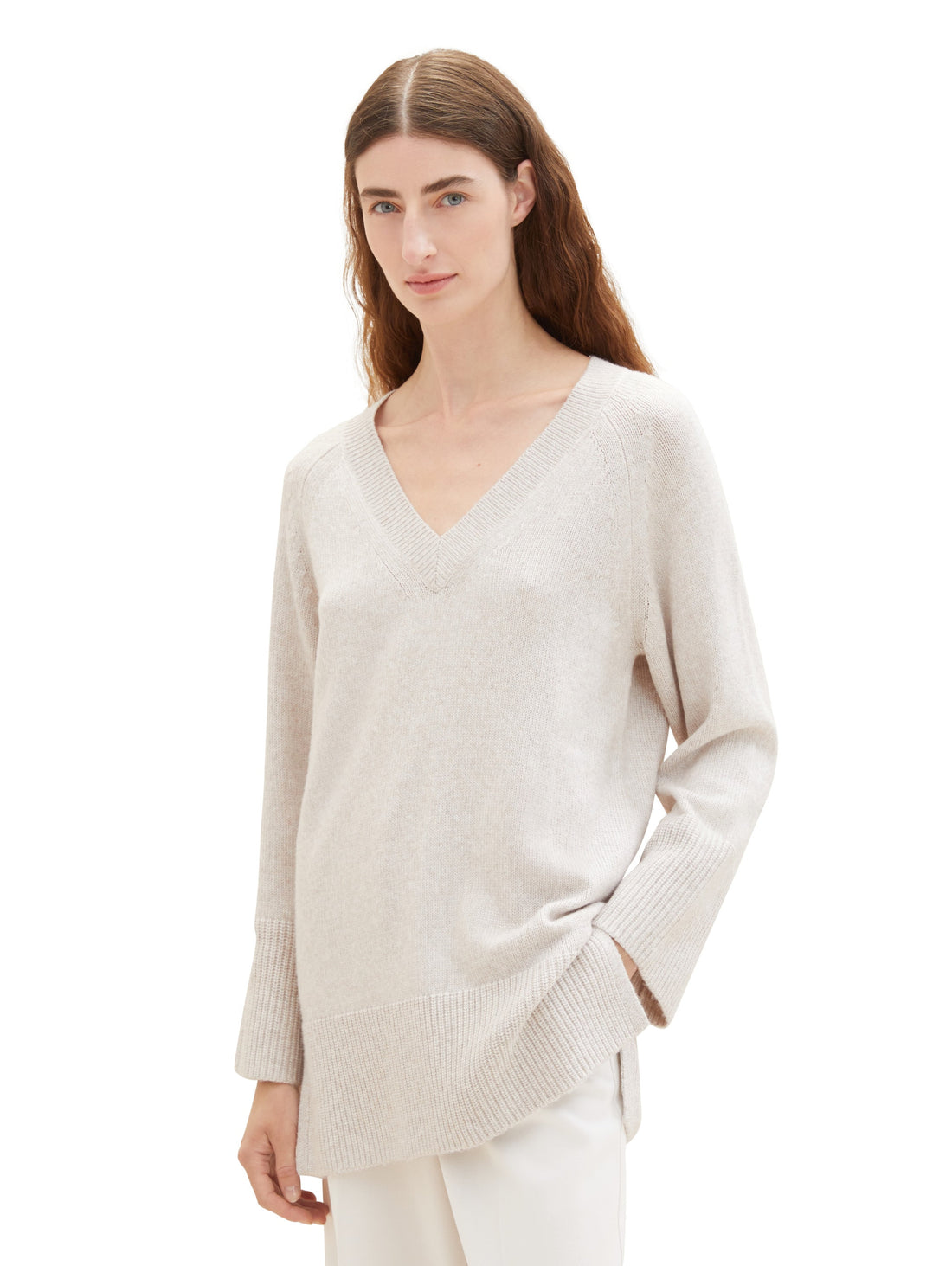Oversized Sweater With V Neck_1038702_32398_02