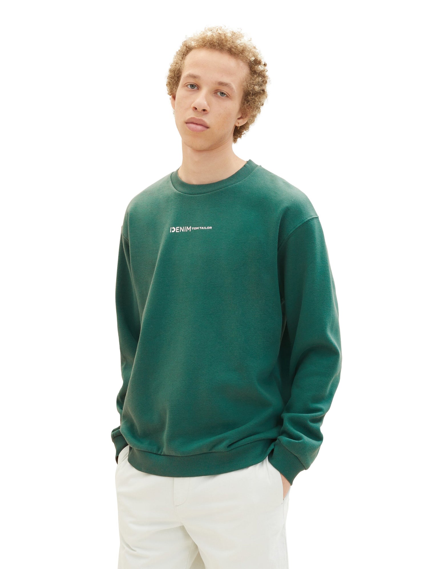 Crew Neck Sweatshirt With Center Logo_1038751_10778_02