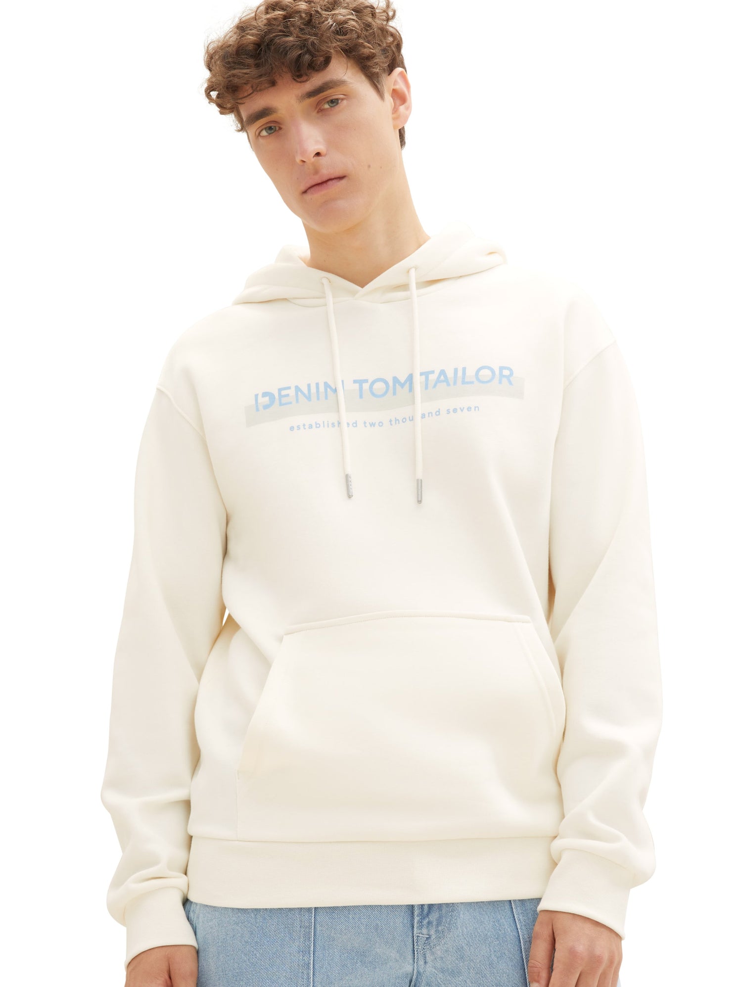 Hoodie With Center Logo_1038755_10338_05