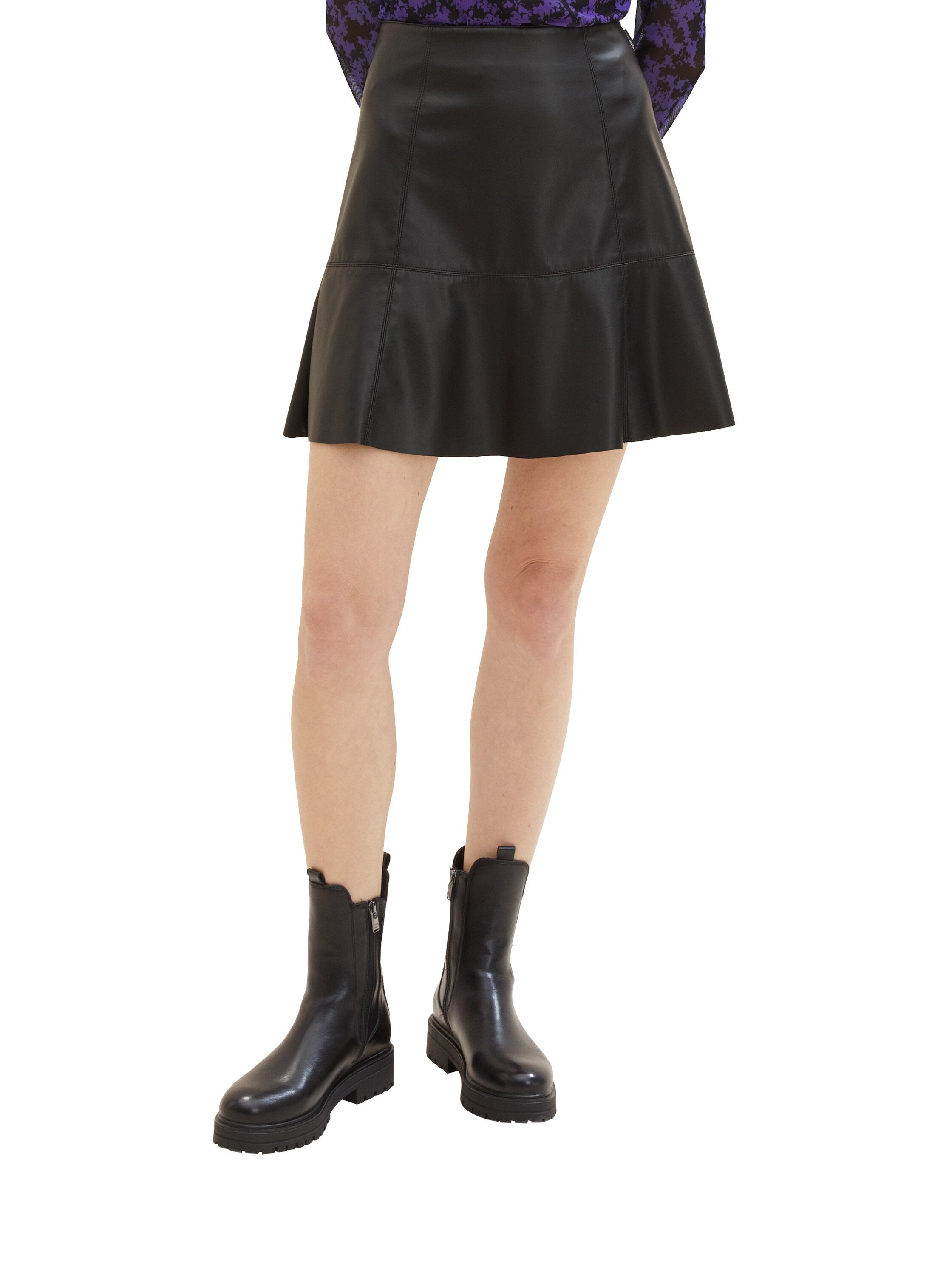 Faux Leather Flared Mini Short Skirt_1039396_14482_02