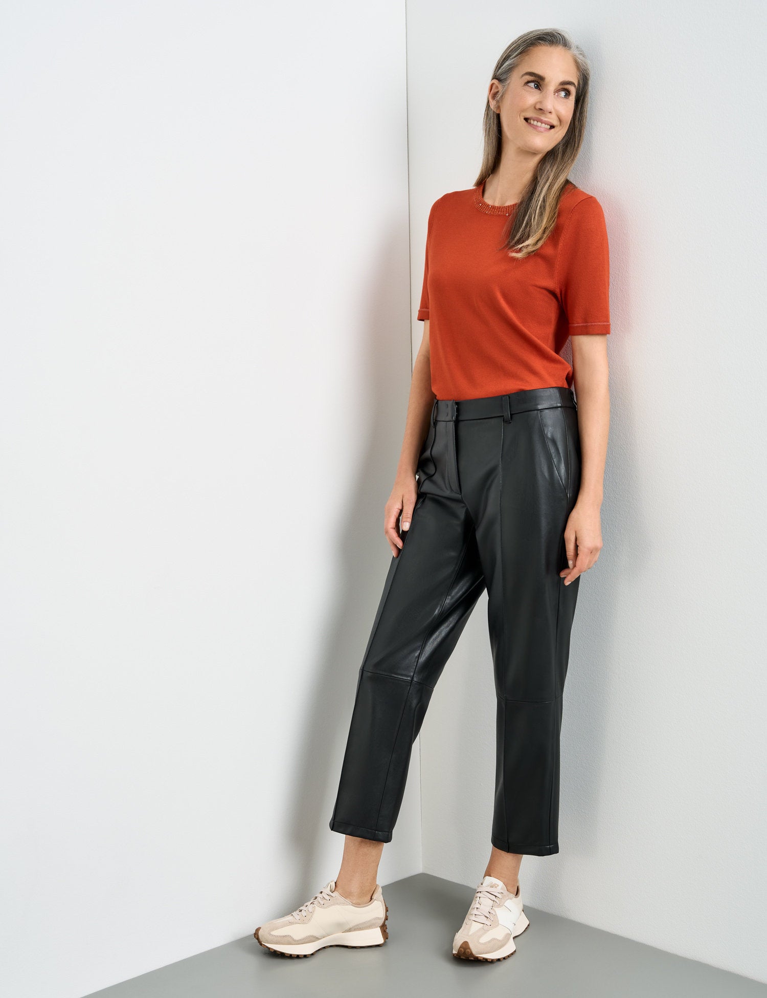 City Style 7/8 Length Faux Leather Trousers_122017-66778_11000_05