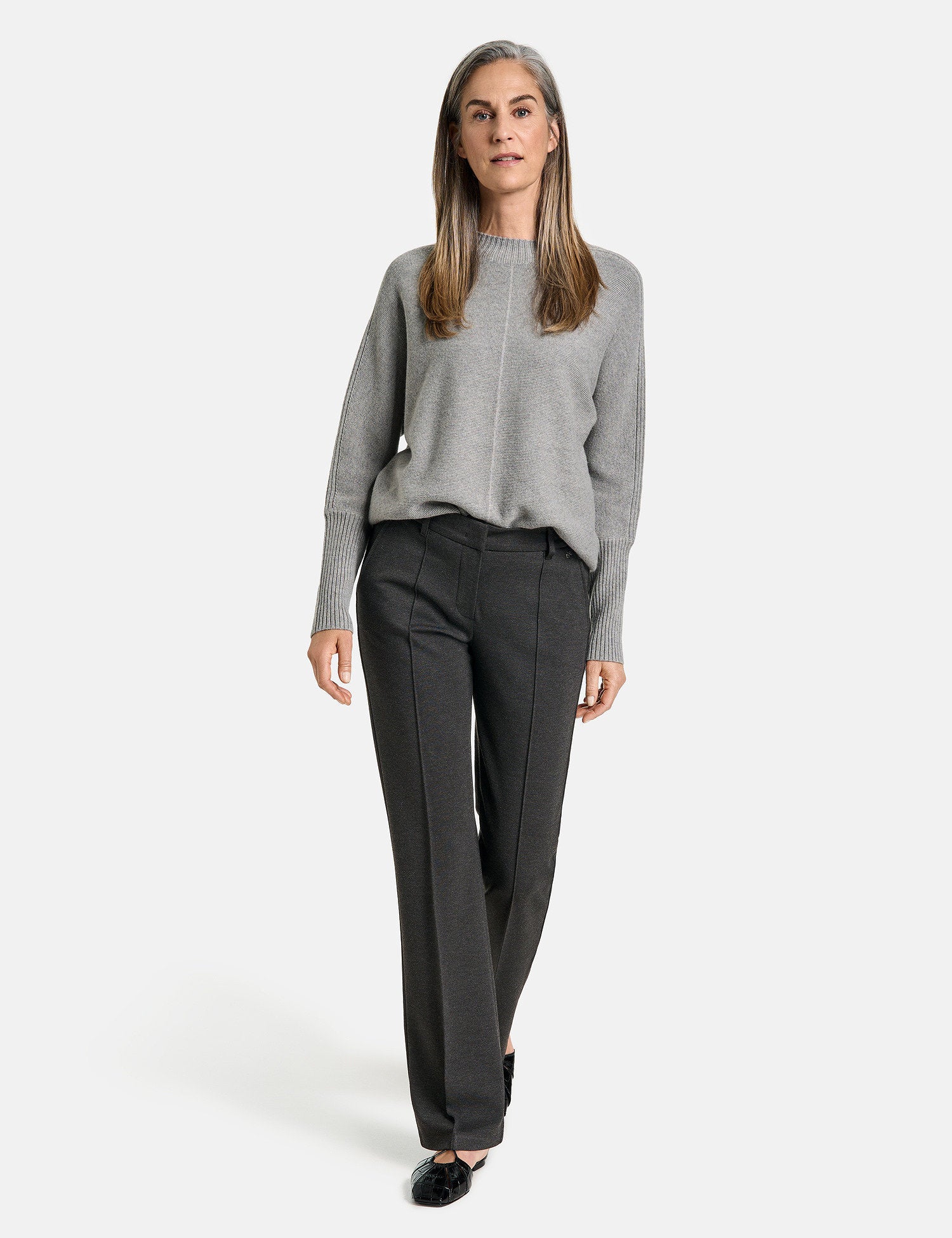 Flared Trousers With Vertical Pintucks And Added Stretch_122018-66311_202690_07