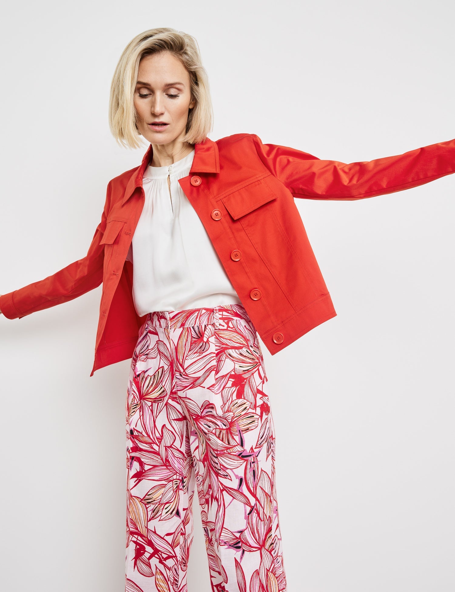 Short Blazer With Large Buttons Gerry Weber