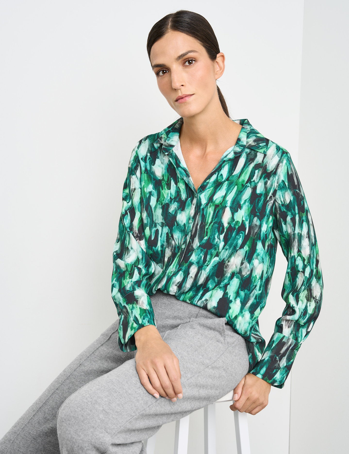 Flowing Long Sleeve Blouse With An All-Over Pattern_160038-66430_5098_05