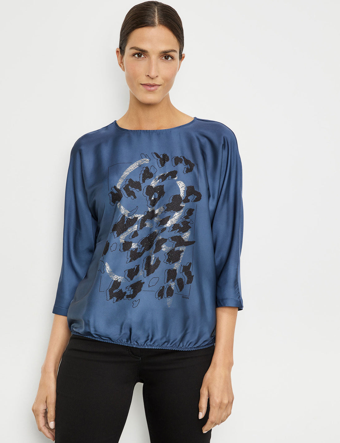 Blouse Top With Fabric Panelling And A Front Print_170095-44002_80929_01