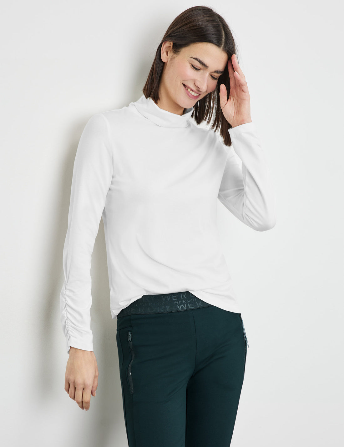 Long Sleeve Top With A Polo Collar And Gathers On The Sleeves_170144-44009_99700_01