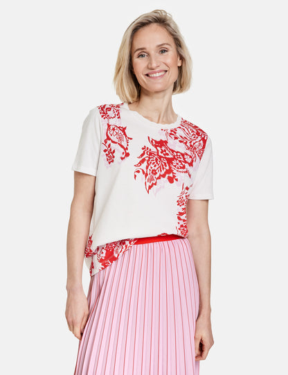 Top With Mid-Length Sleeves And A Wavy Neckline