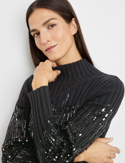 Sweater With A Percentage Of Silk And Sequin Trim_170566-44740_11000_04