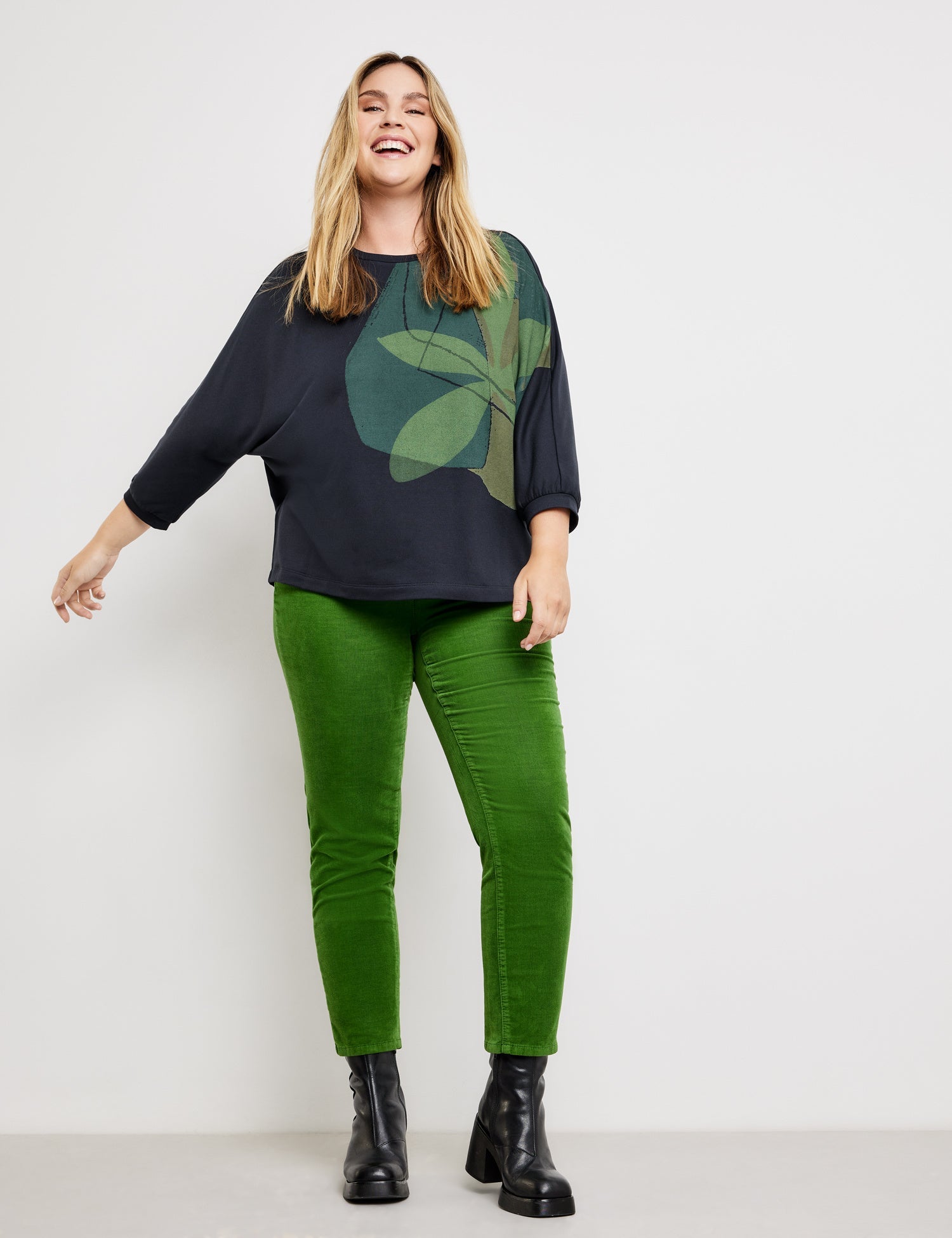 Dark Blue 3/4 Sleeve Oversized Shirt Samoon