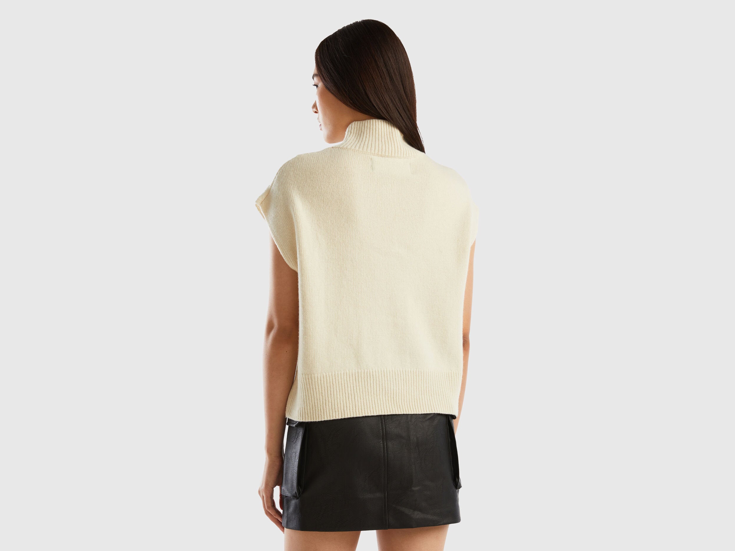 Mock Turtleneck Vest_18AYD202S_000_02