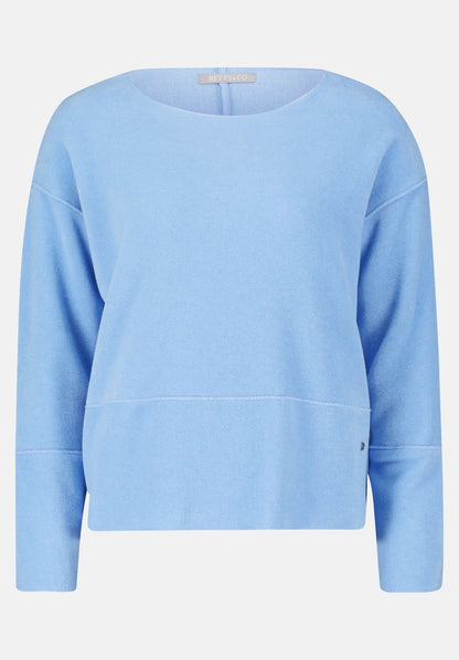 Casual-Sweatshirt With Round Neckline_2041-3224_8714_04