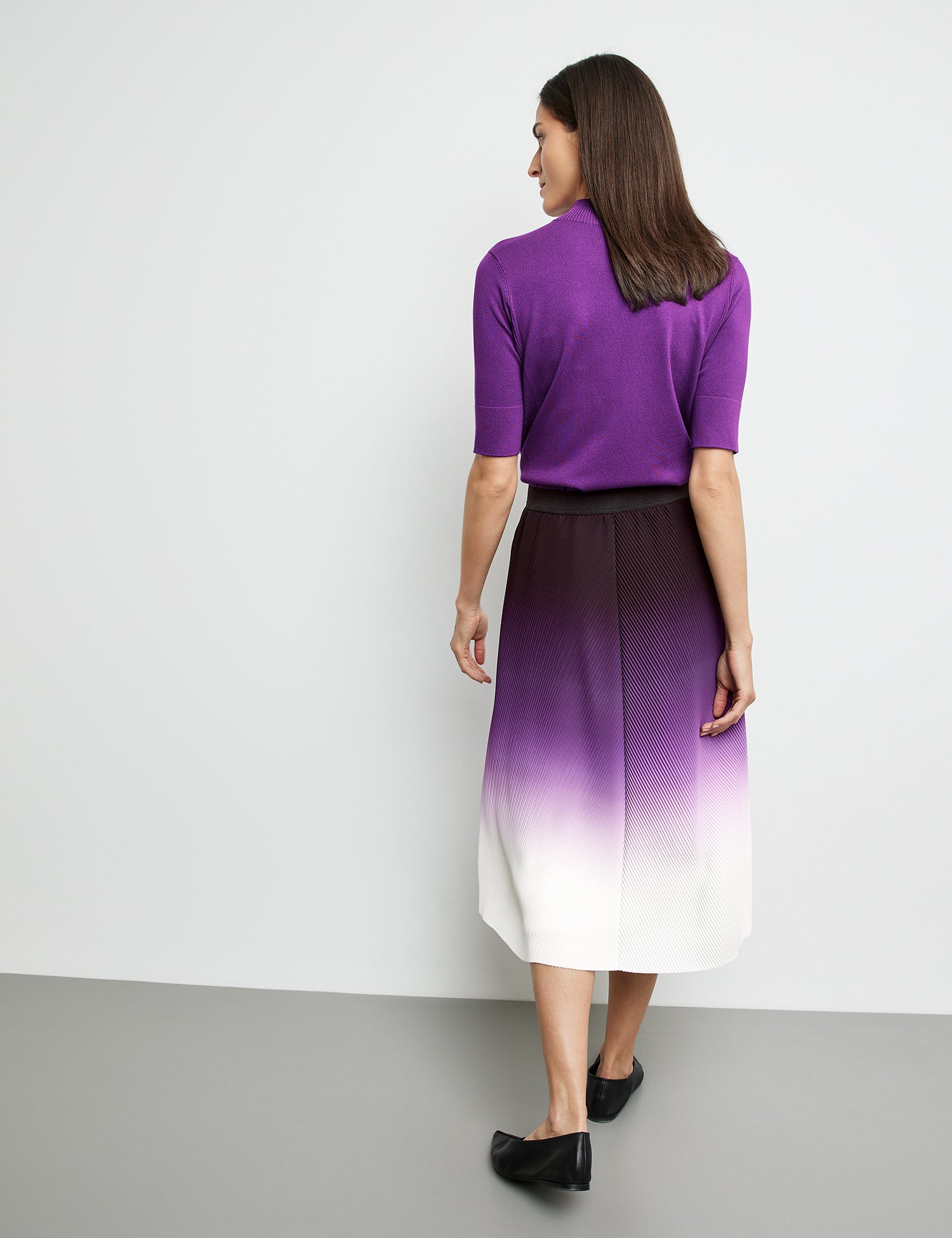 Pleated Skirt With Colour Gradiation And Elasticated Waistband_06