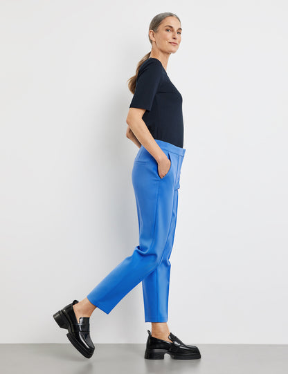 7/8-Length Trousers Made Of Stretch Fabric_220011-31340_80931_05