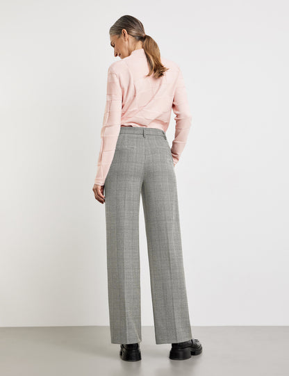 Prince Of Wales Check Trousers With A Wide Leg_220014-31343_2085_06