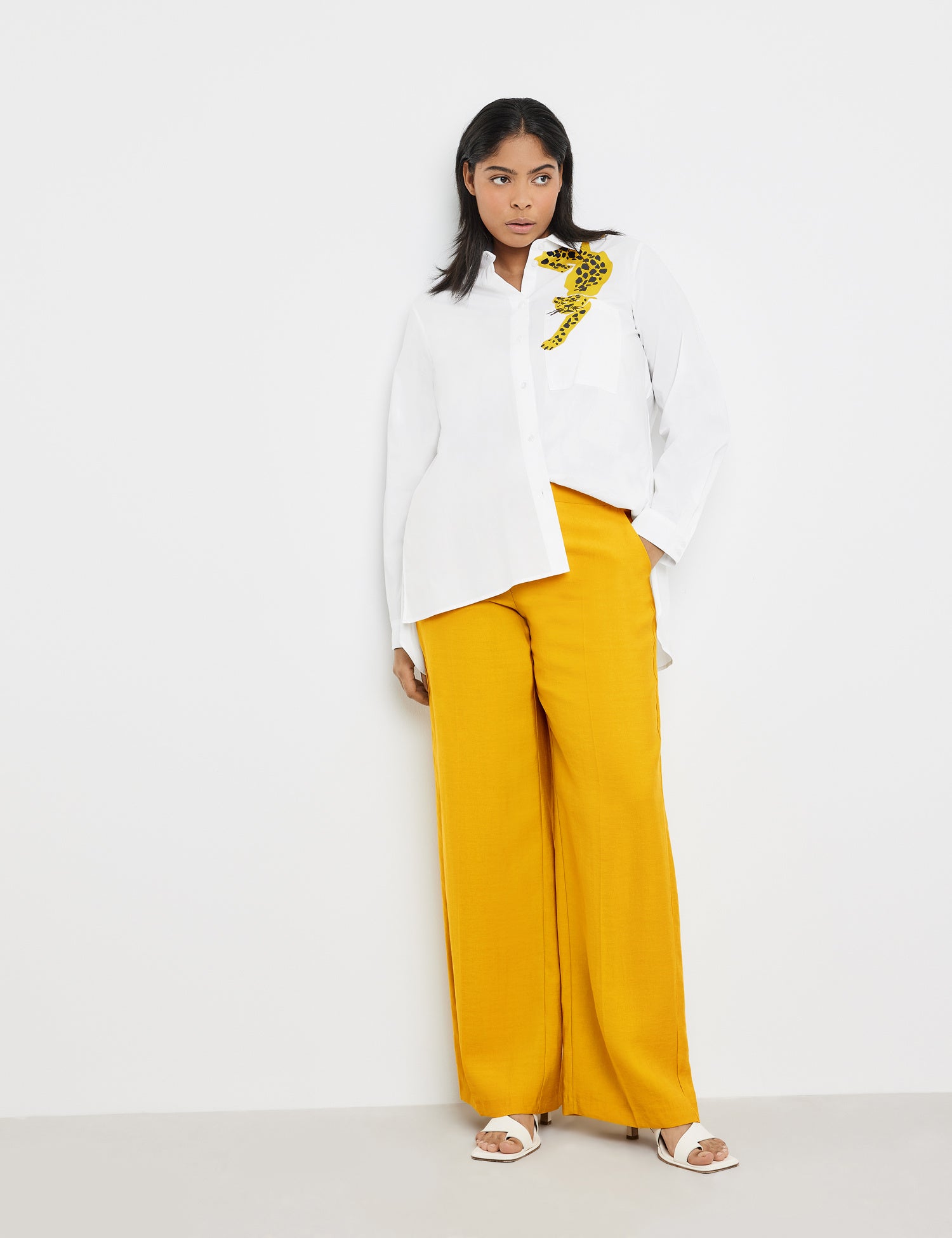 Wide Trousers, Carlotta