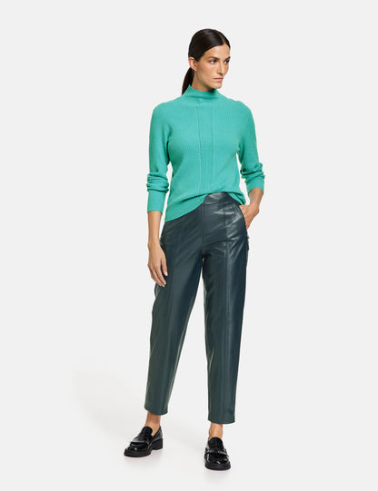 Fashionable 7-8-Length Faux Leather Trousers_220031-31223_50939_03