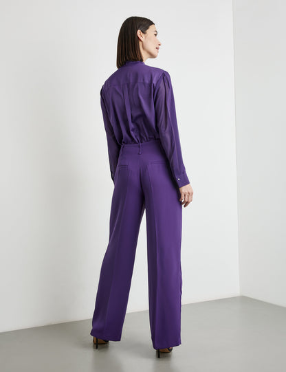 Flowing Trousers With Waist Pleats And A Wide Leg_220045-71944_30909_05