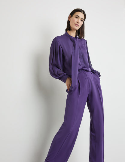 Flowing Trousers With Waist Pleats And A Wide Leg_220045-71944_30909_06