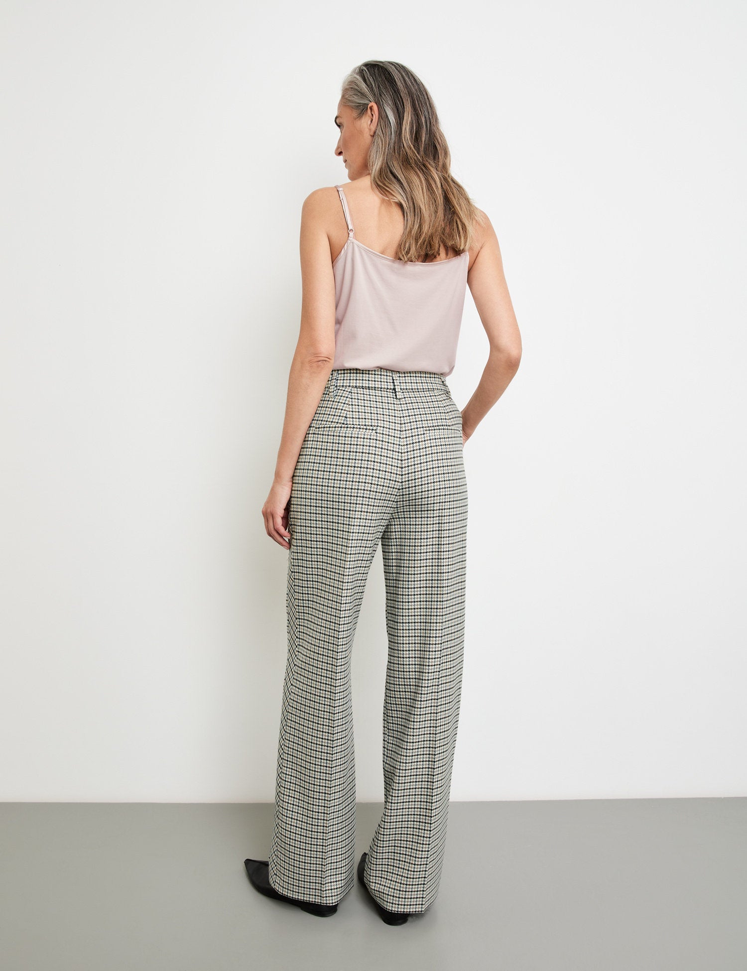 Chic Cloth Trousers With A Wide Leg_220046-31327_9055_06