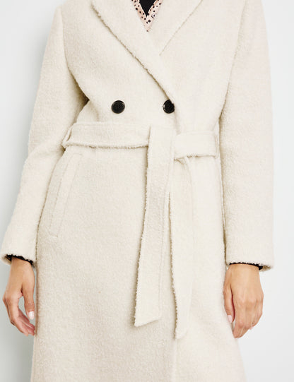 Wool Coat With A Bouclé Finish_250003-31130_99700_04