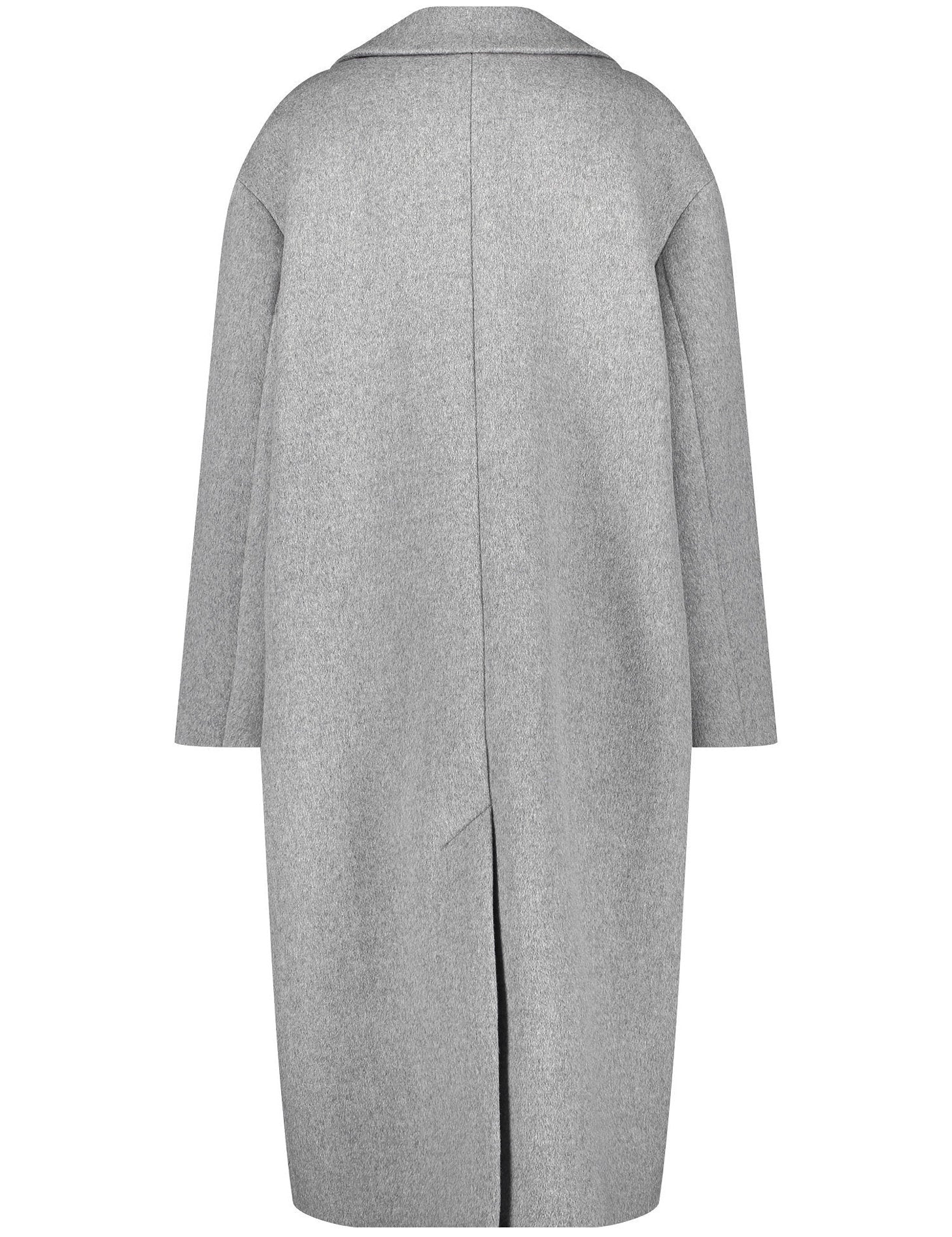 Coat In A Slightly Oversized Cut With Wool_250014-31135_20348_03