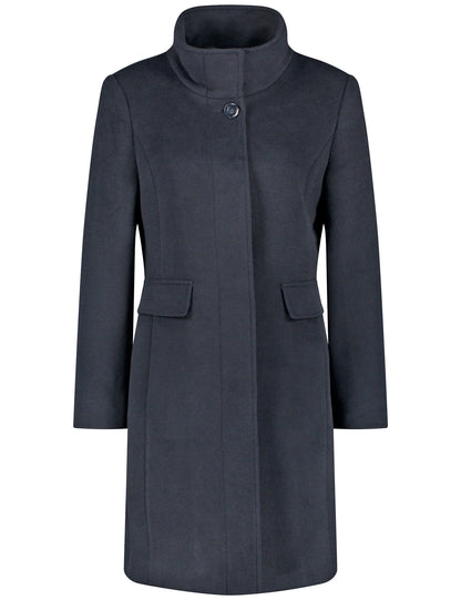 Short Wool Coat With A Stand Up Collar_250235-31131_80880_02