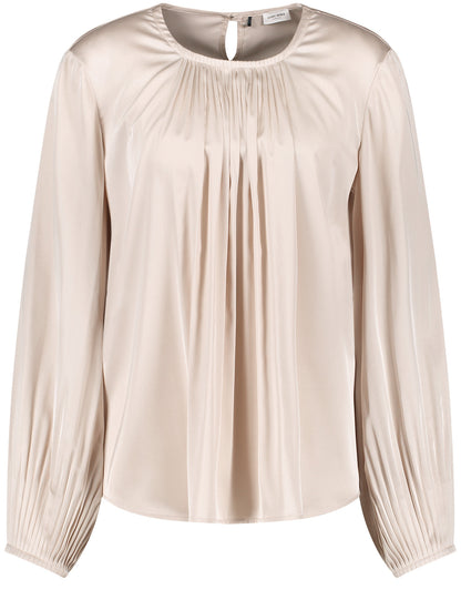 Flowing Pleated Blouse_260045-31434_90544_01