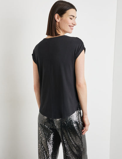 Elegant Top With Fabric Panelling And Sequin Embellishment_270249-35046_11000_06