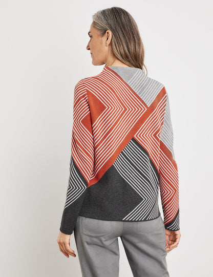 Jumper In A Jacquard Look With A Graphic Pattern_271012-35701_2070_06