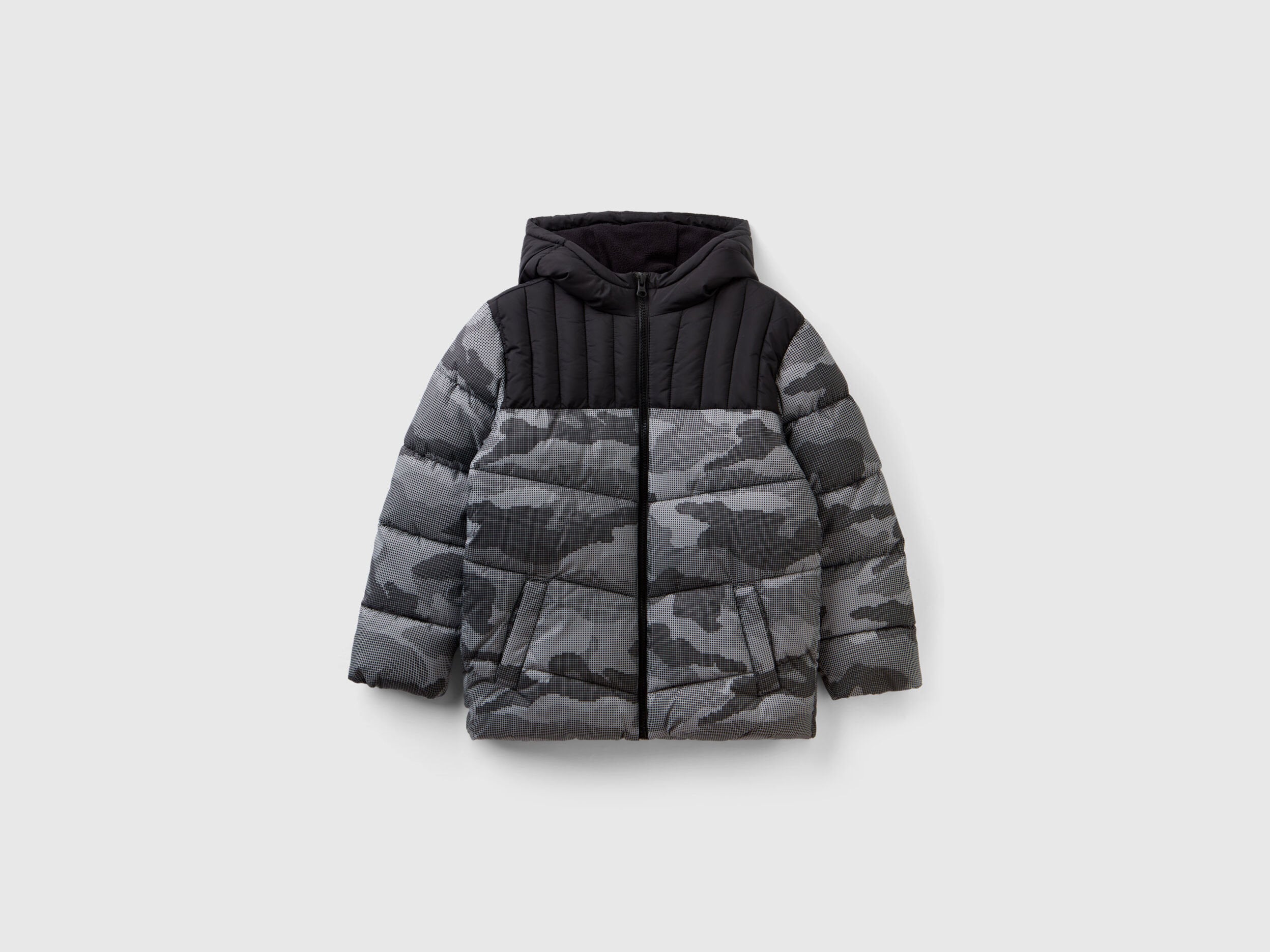 Gray Camouflage Padded Jacket_2DFVCN02M_67Z_01