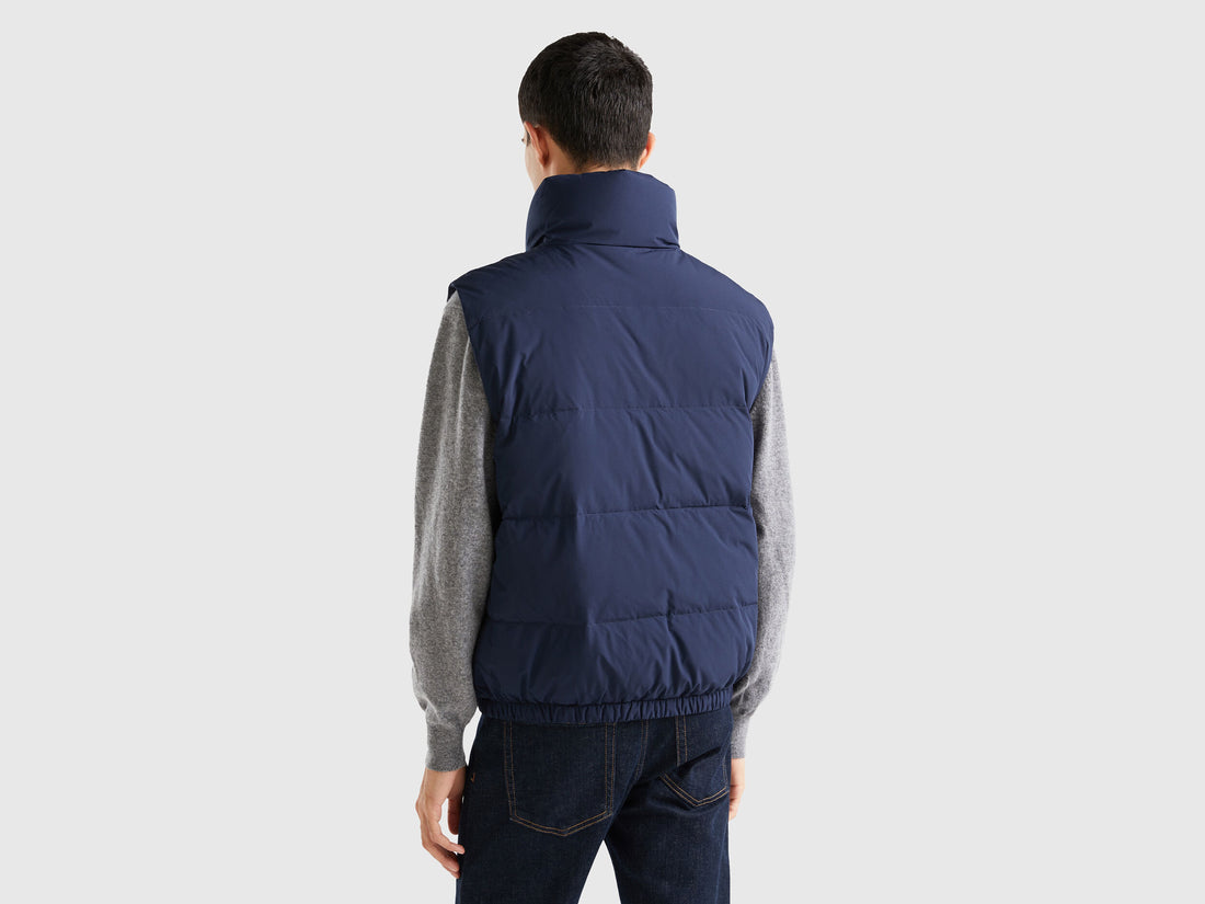 Sleeveless Padded Jacket With Recycled Down_2JF8UJ008_016_02