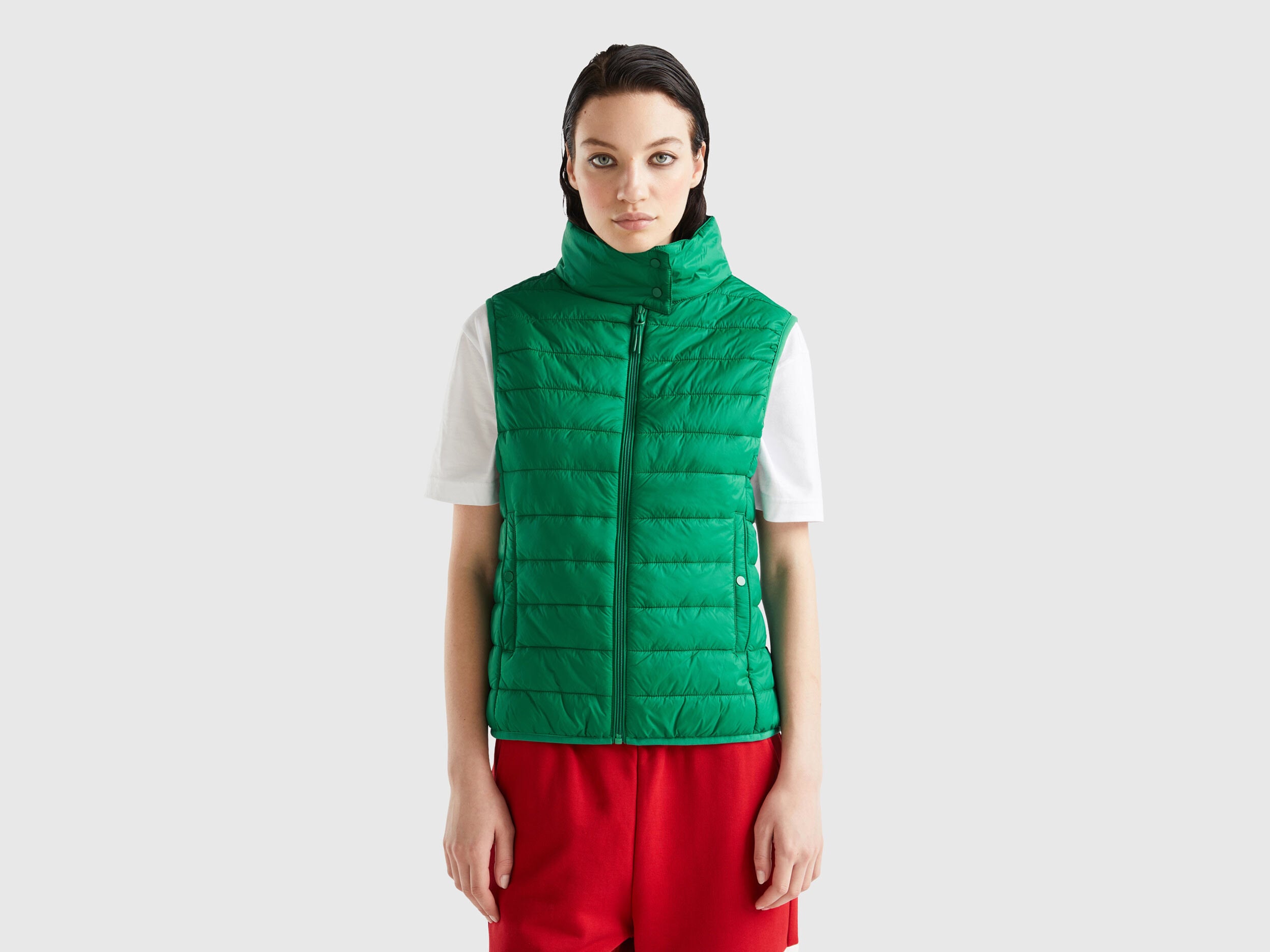 Sleeveless Puffer Jacket With Recycled Wadding_2TWDDJ003_1U3_01