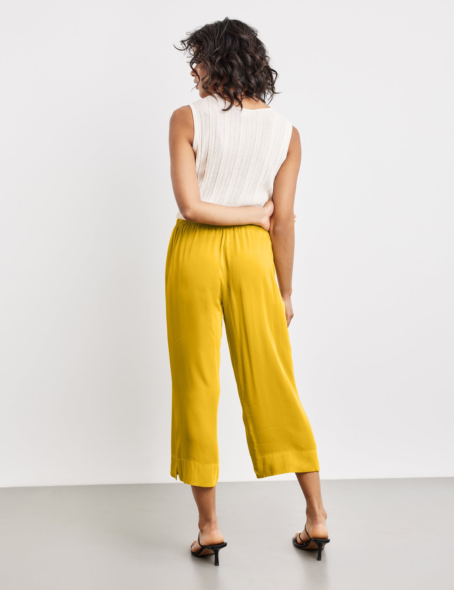 3/4-Length Palazzo Trousers With A Satin Finish