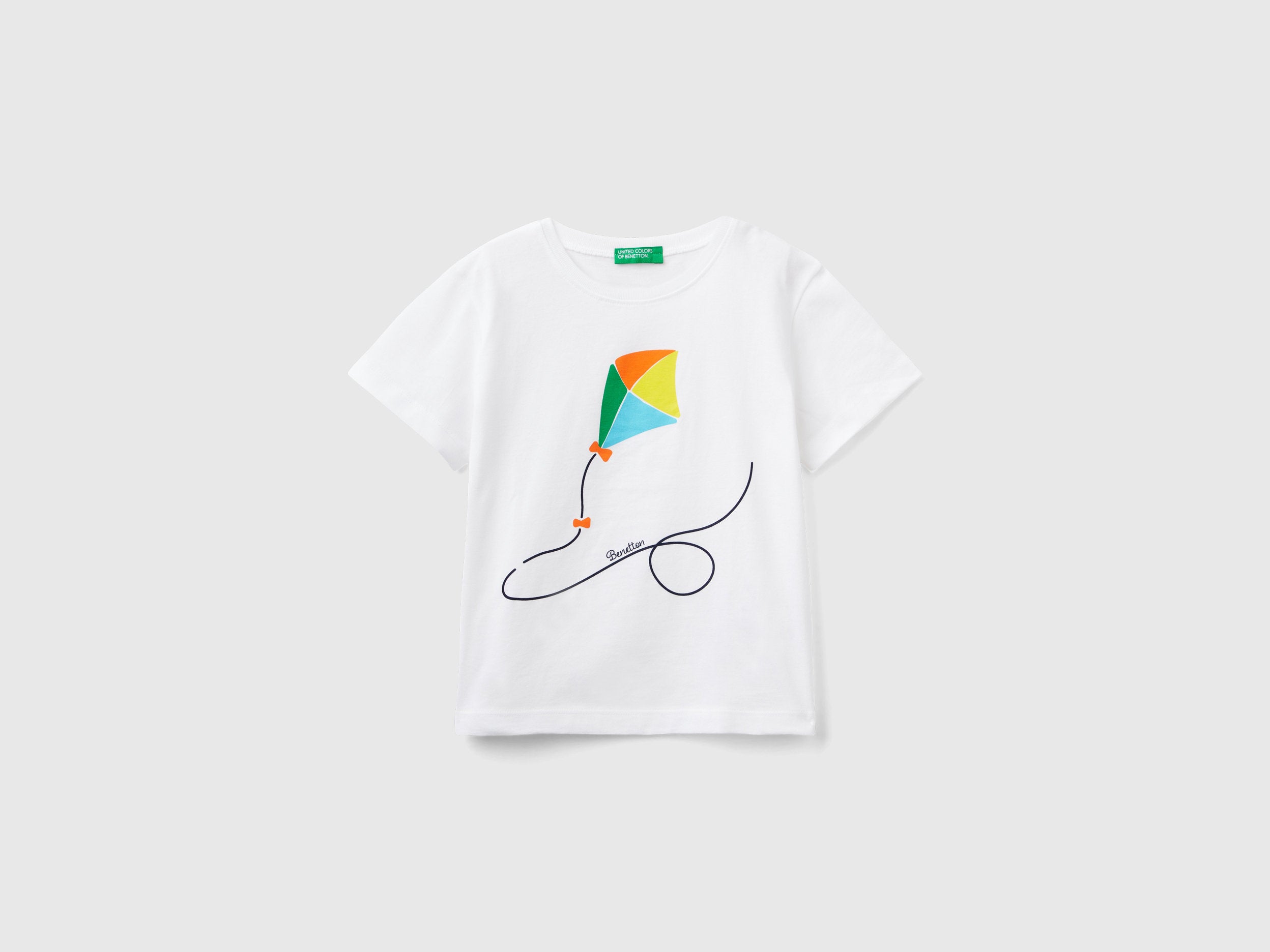 White Graphic T-Shirt_3096G10ET_101_01