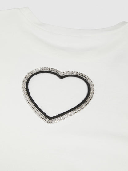 T Shirt With Cut Out Heart_3096X1038_074_03