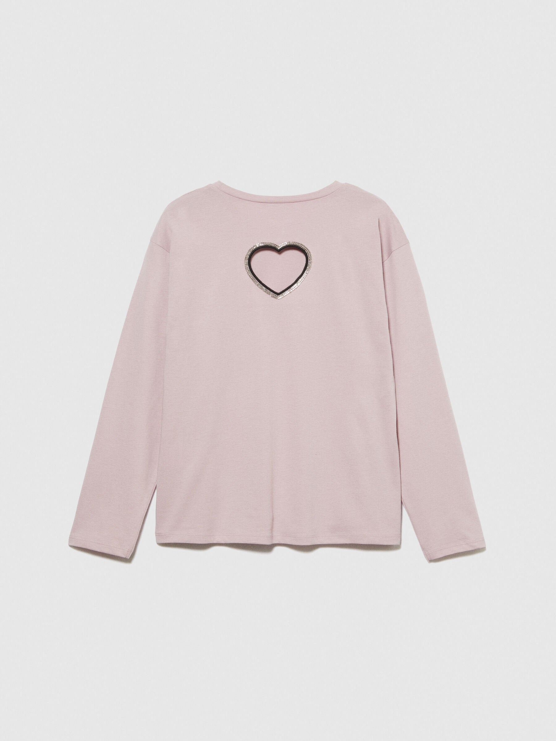 T Shirt With Cut Out Heart_3096X1038_24D_02