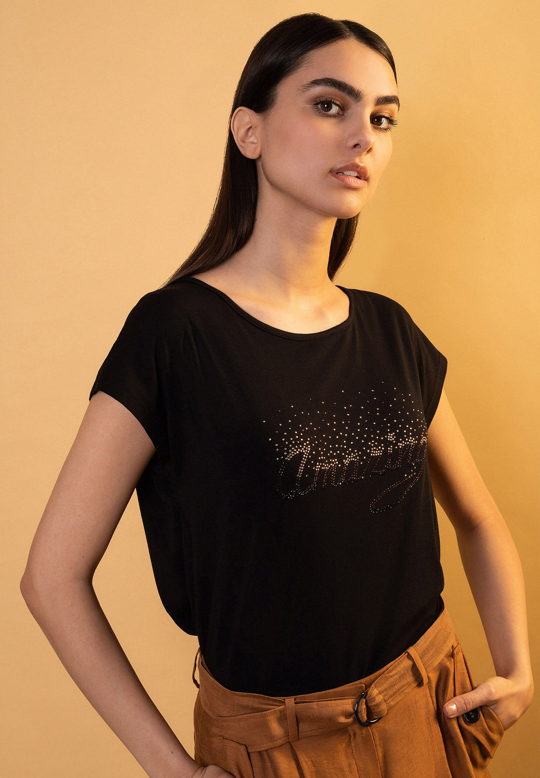 Black Short Sleeve With Strass Lettering T-Shirt_01