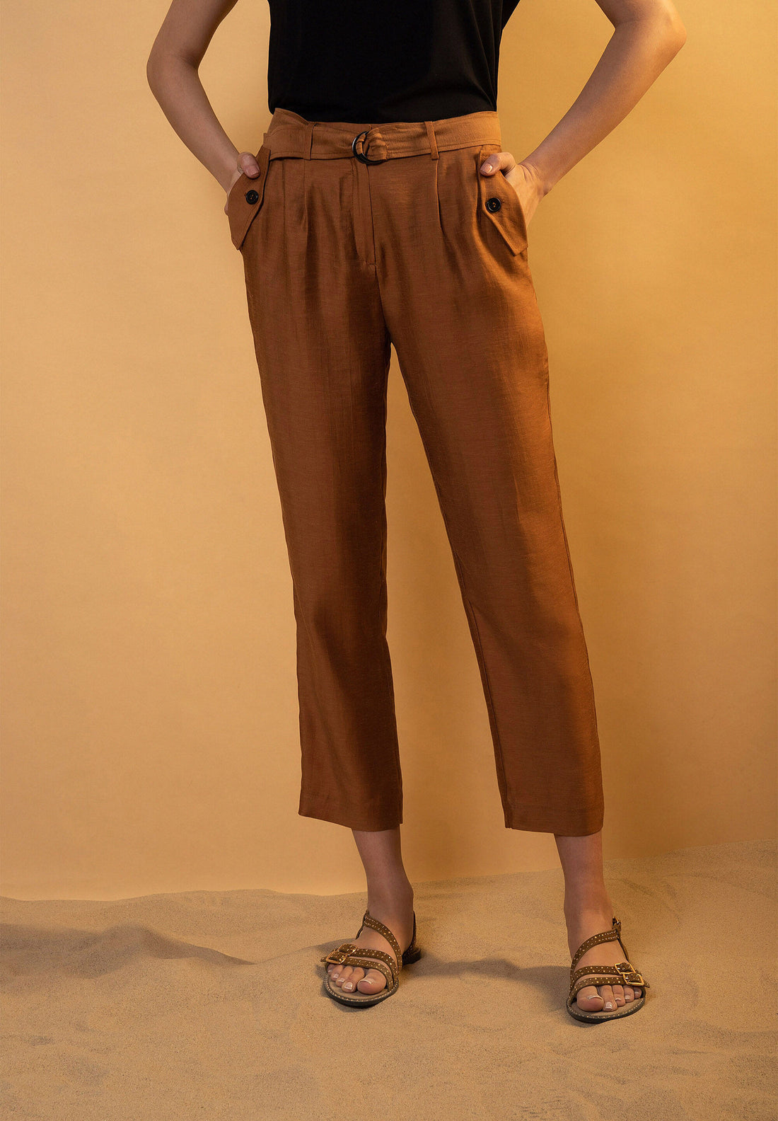 Orange Cropped Tapered Trousers With Belt_01