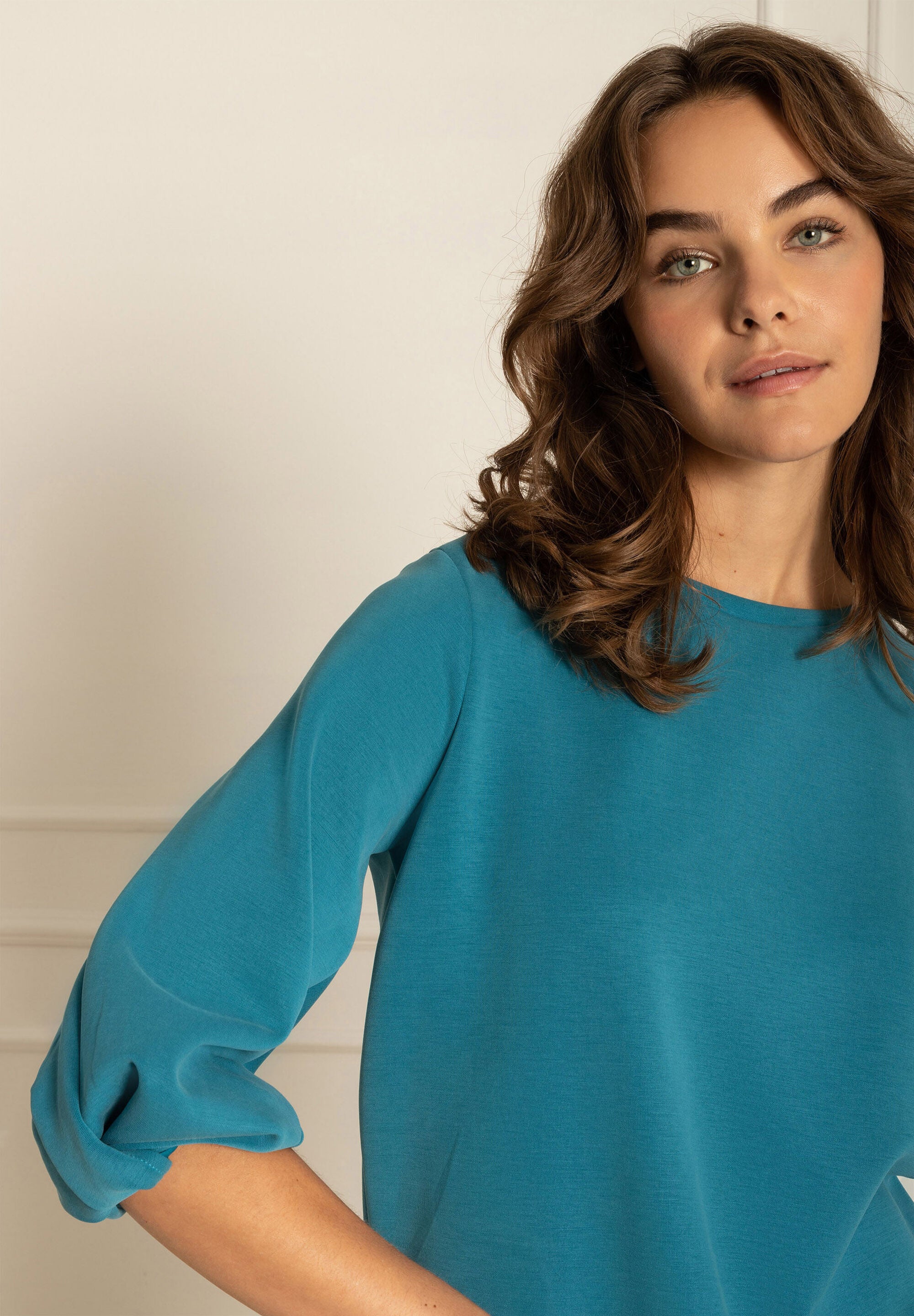 Blue 3/4 Sleeve Sweatshirt With Elastic Hem_03