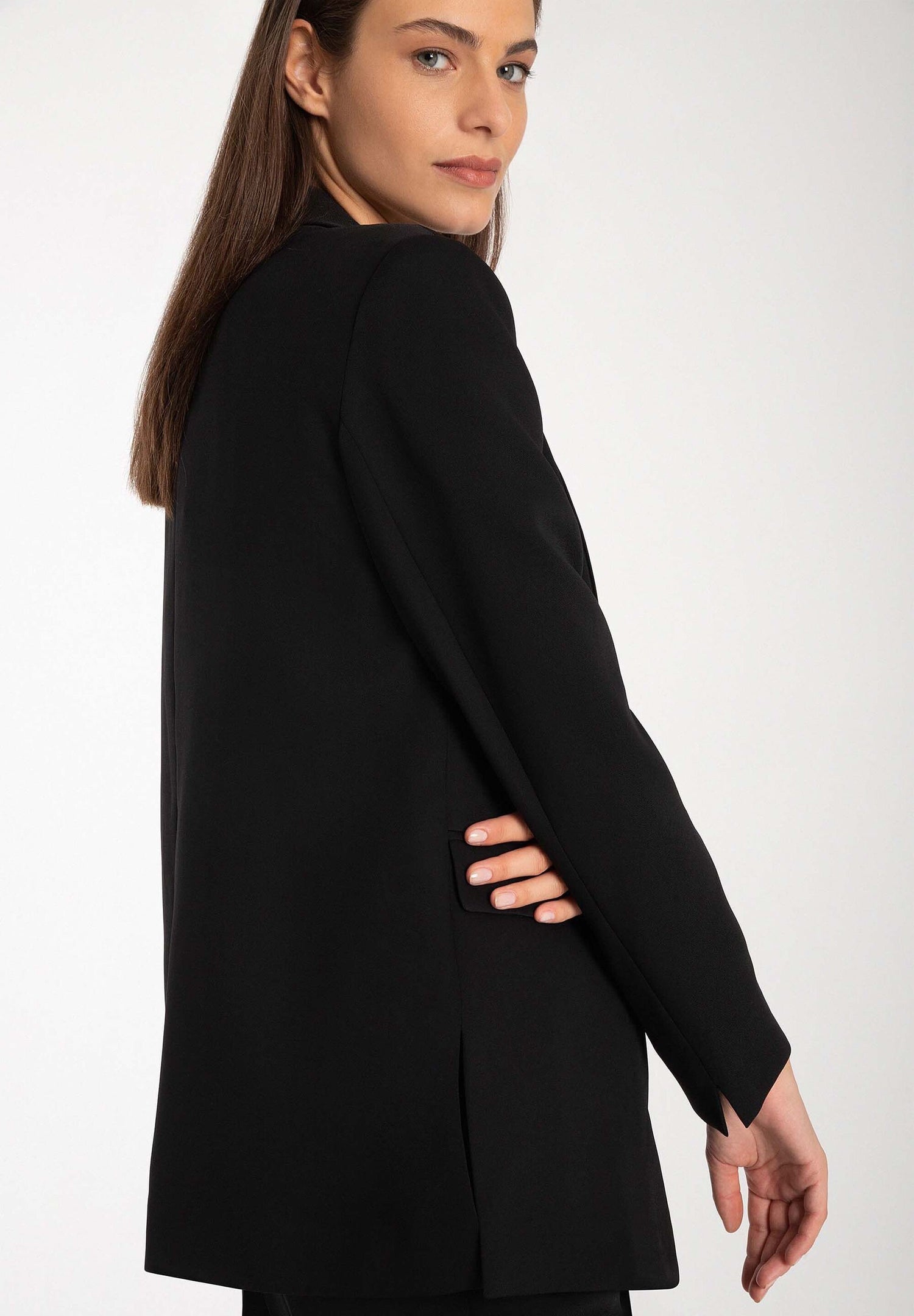 Black Fitted Long Blazer_31086001_0790_04