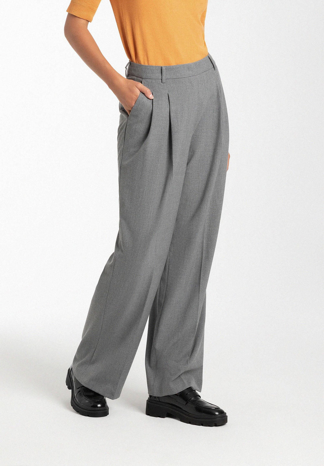 Wide Leg Pleated Trousers_31094007_0717_01